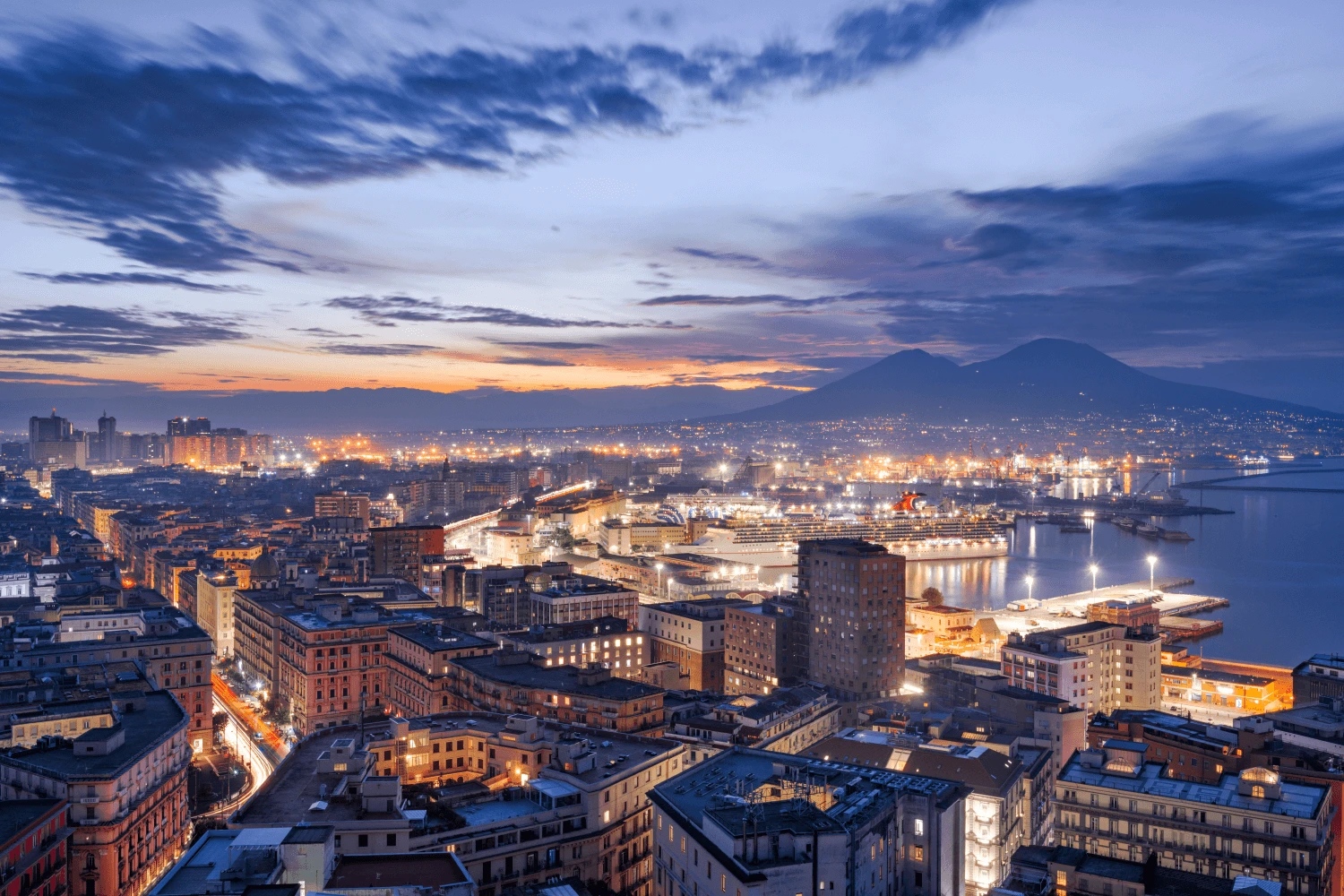 Napoli tra storia e mistero: tutto quello che devi vedere